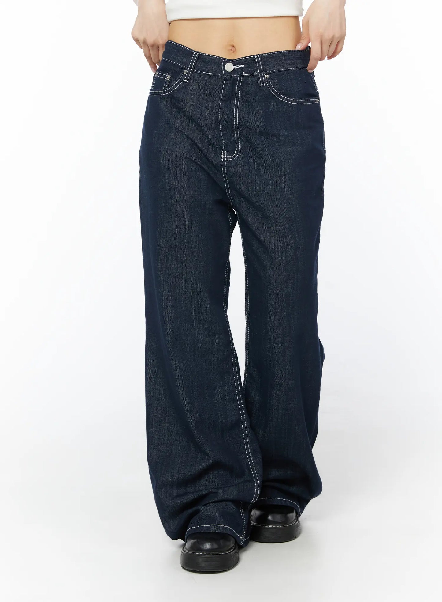 Aeri Non-Fade Relaxed Jeans CD805