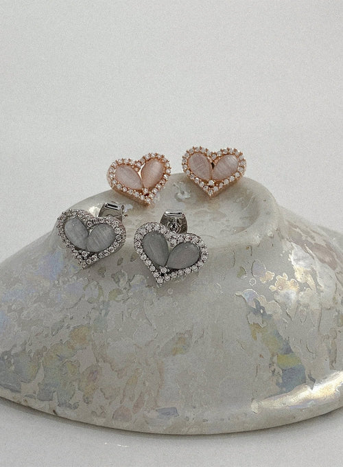 Bloom Faux Pearl Heart Earrings IA517