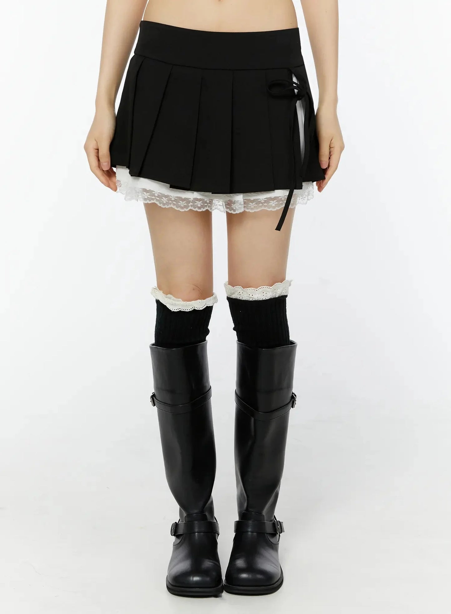 Chic Pleated Ribbon Lace Trim Mini Skirt IU518