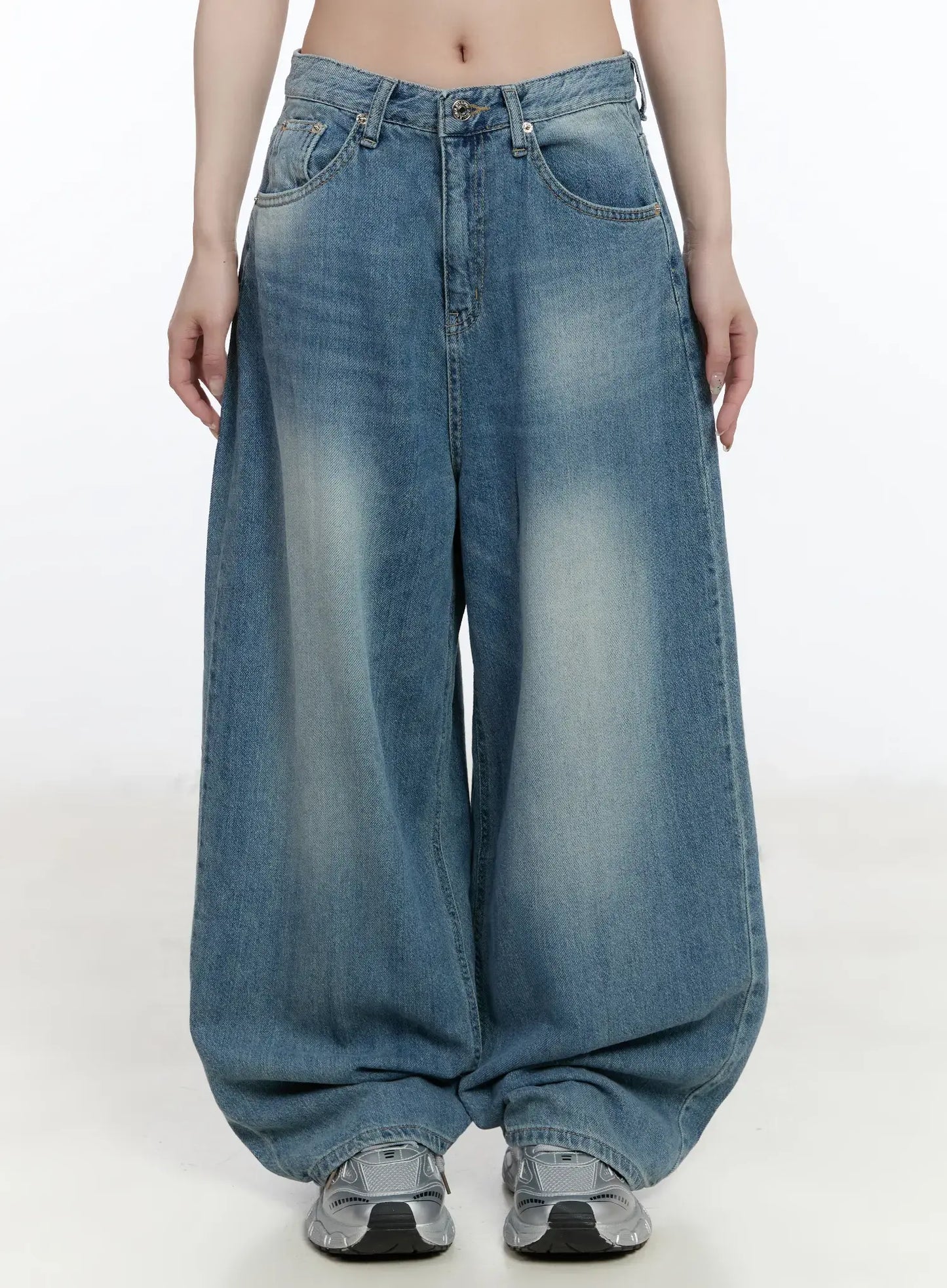 Clar Washed Wide Leg Jeans CA503