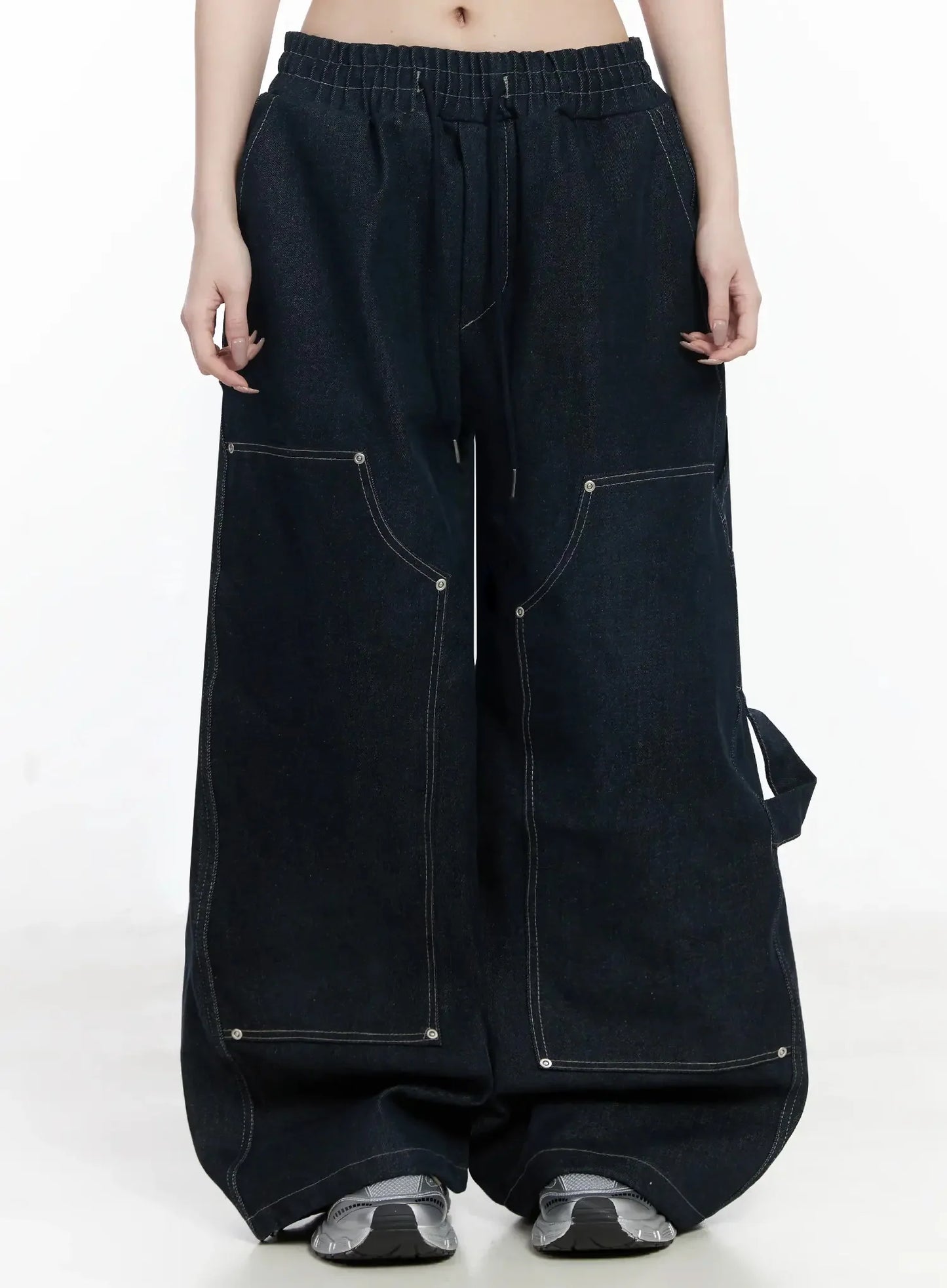 Ashlyn Carpenter Wide-Leg Jeans IJ528
