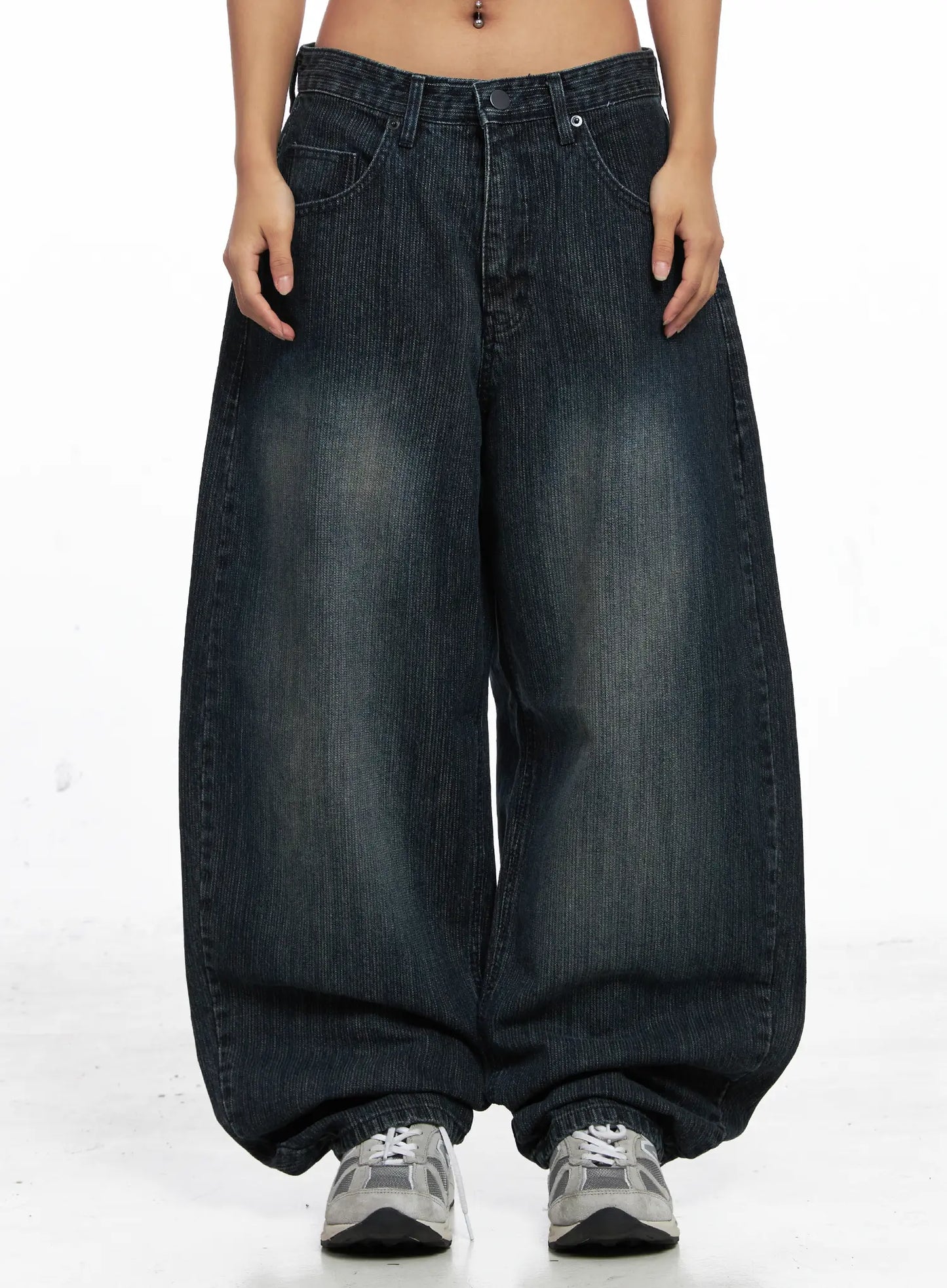 Aspyn Wide-Leg Washed Corduroy Jeans CO510