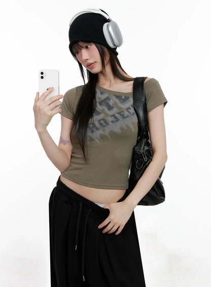 Asymmetric Off-Shoulder Graphic Top IL528