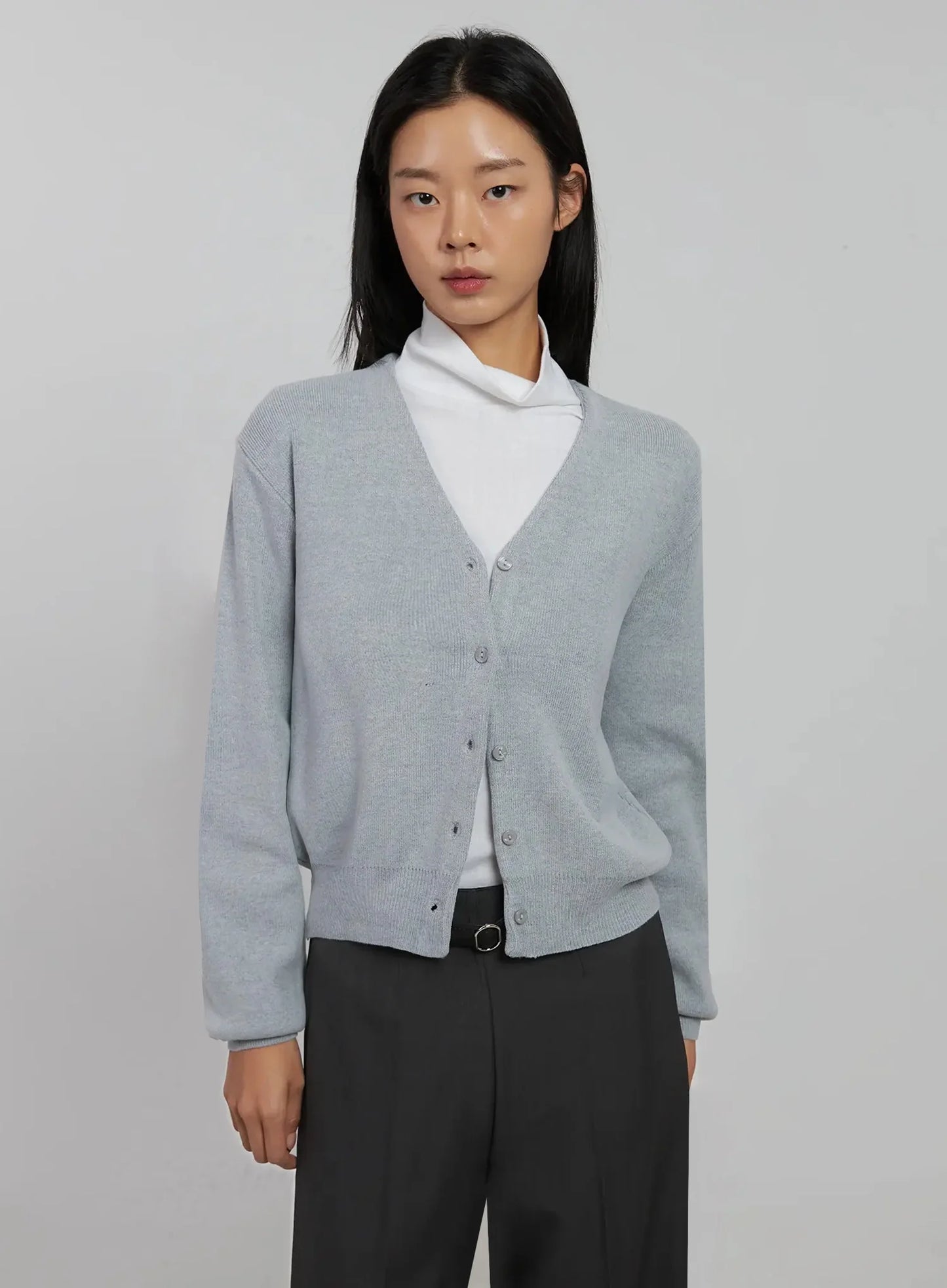Classic V-Neck Cardigan IJ508