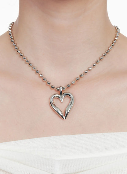 Bold Heart Necklace CL524