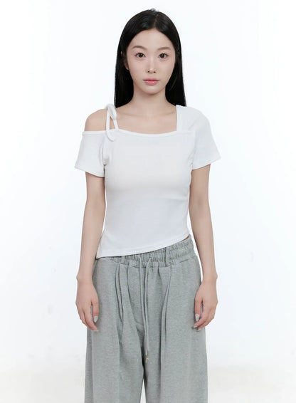 Asymmetric Off-Shoulder Tee CG501