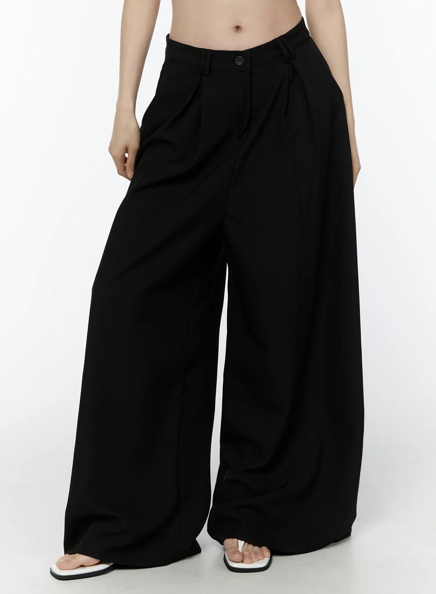 Basic Wide-Leg Slacks IU503