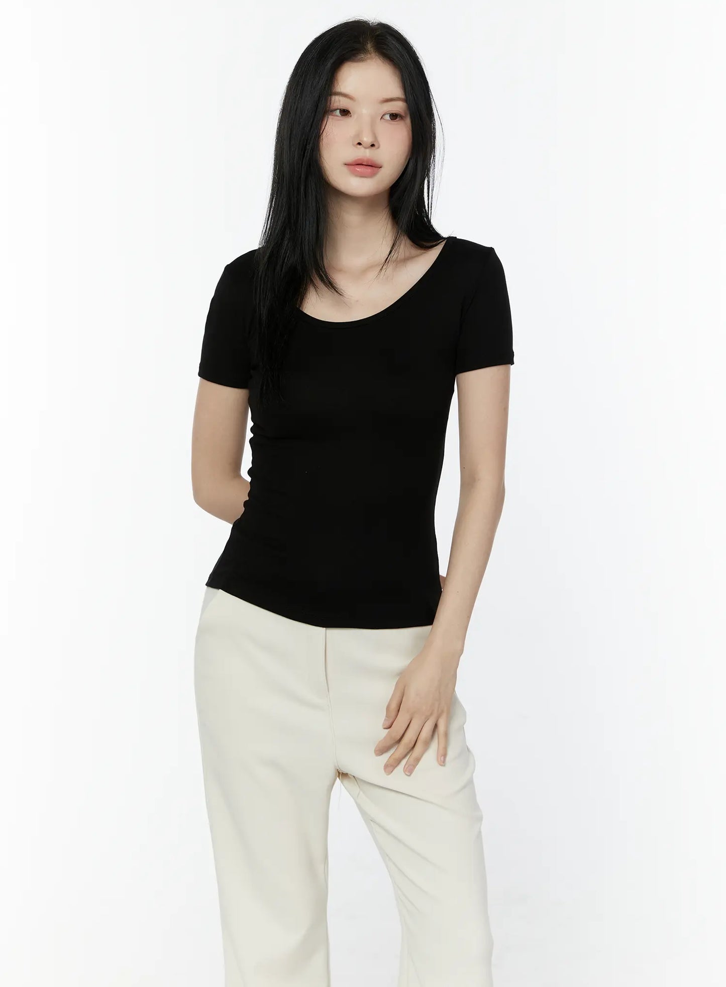 Basic Slim Fit Round Neck Tee IU503