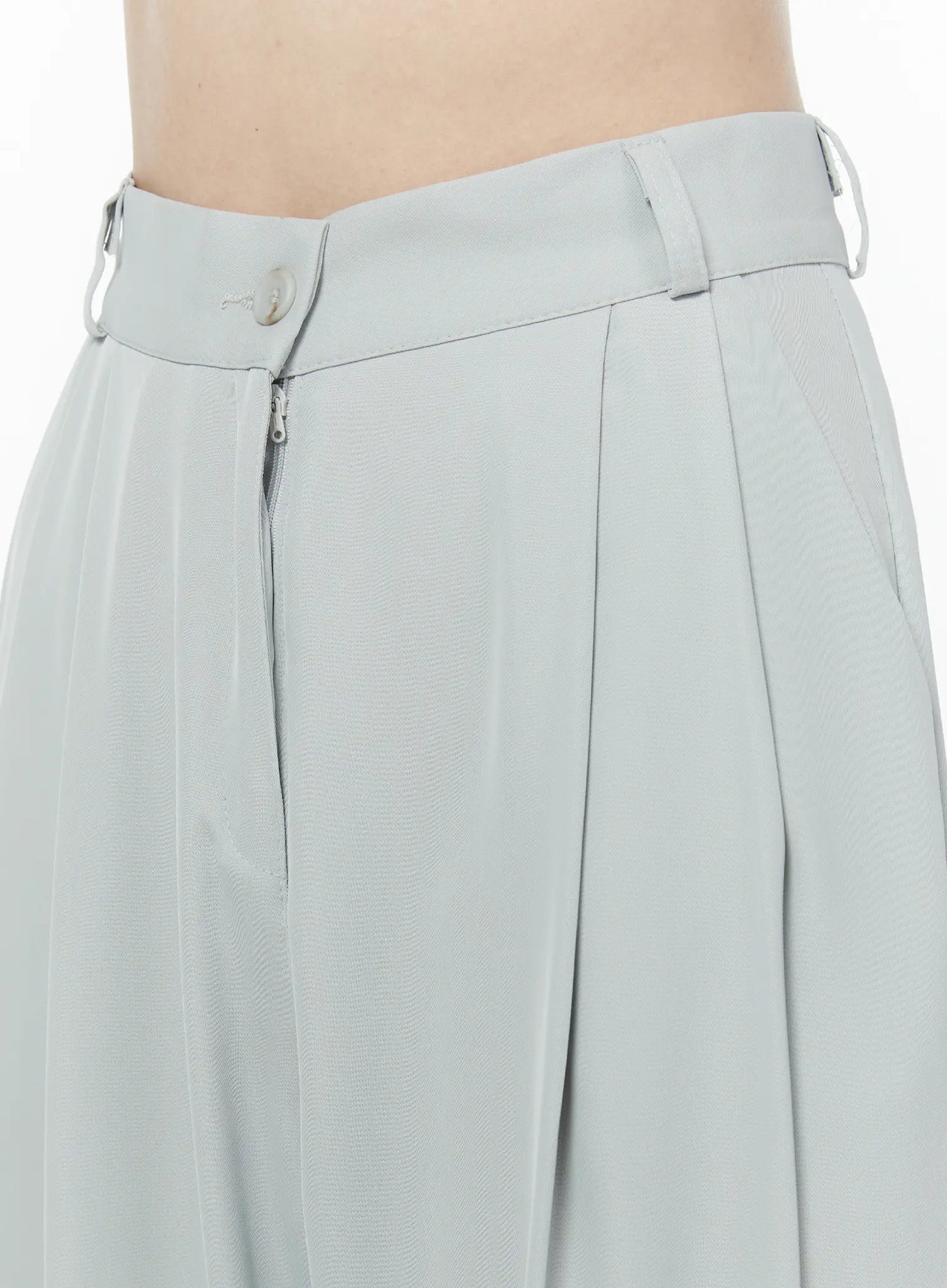Basic High-Waist Pleated Trousers IU503