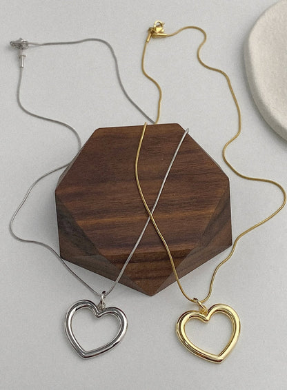 Big Heart Outline Necklace IA517