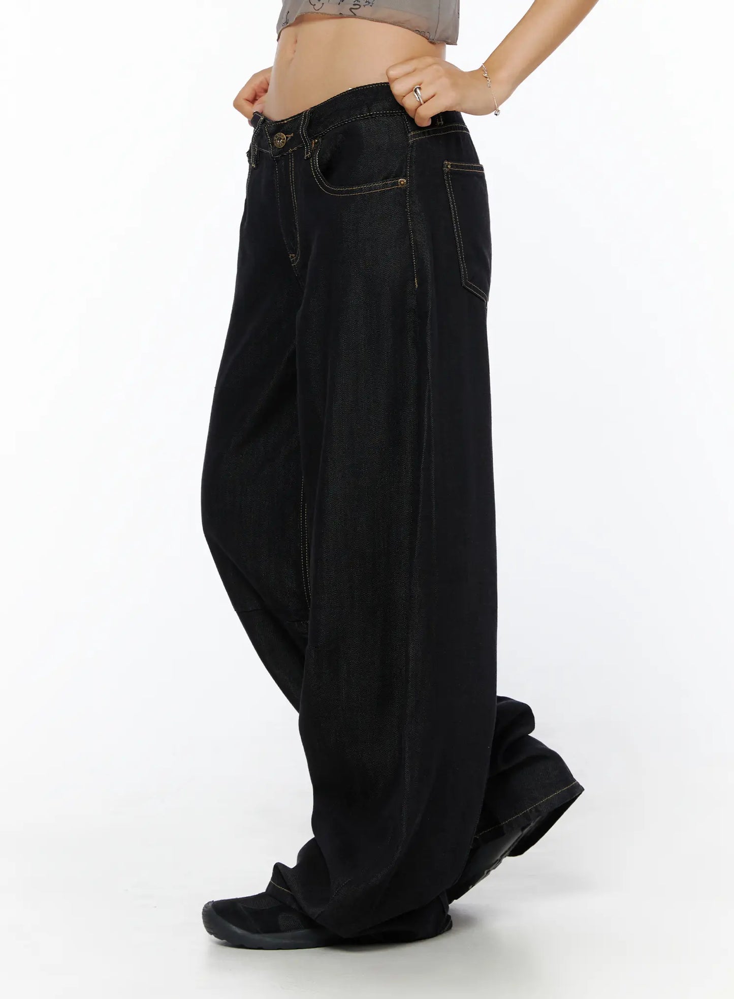 Chandler Wide Leg Jeans CU512