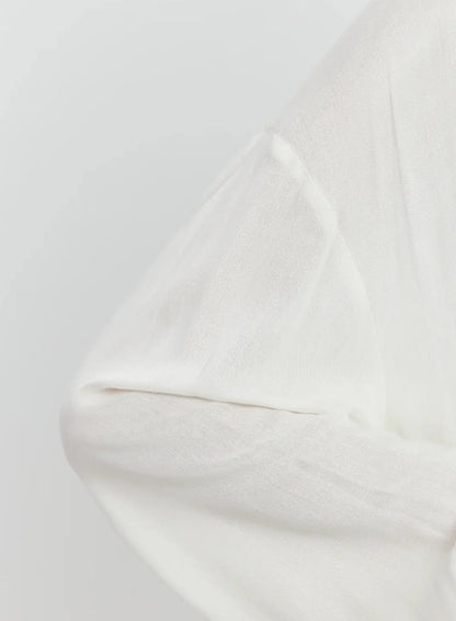 Classic Long-Sleeve Button-Up IL528