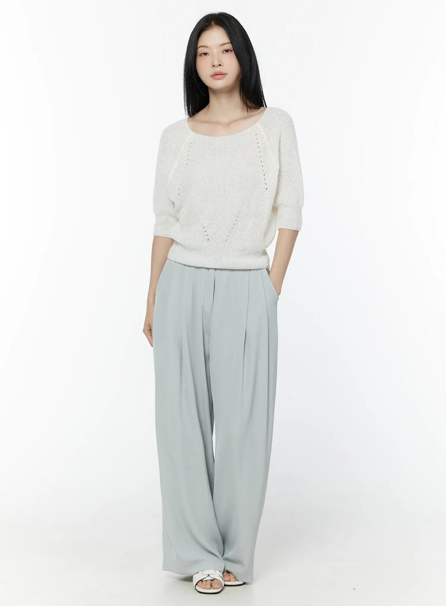 Basic High-Waist Pleated Trousers IU503