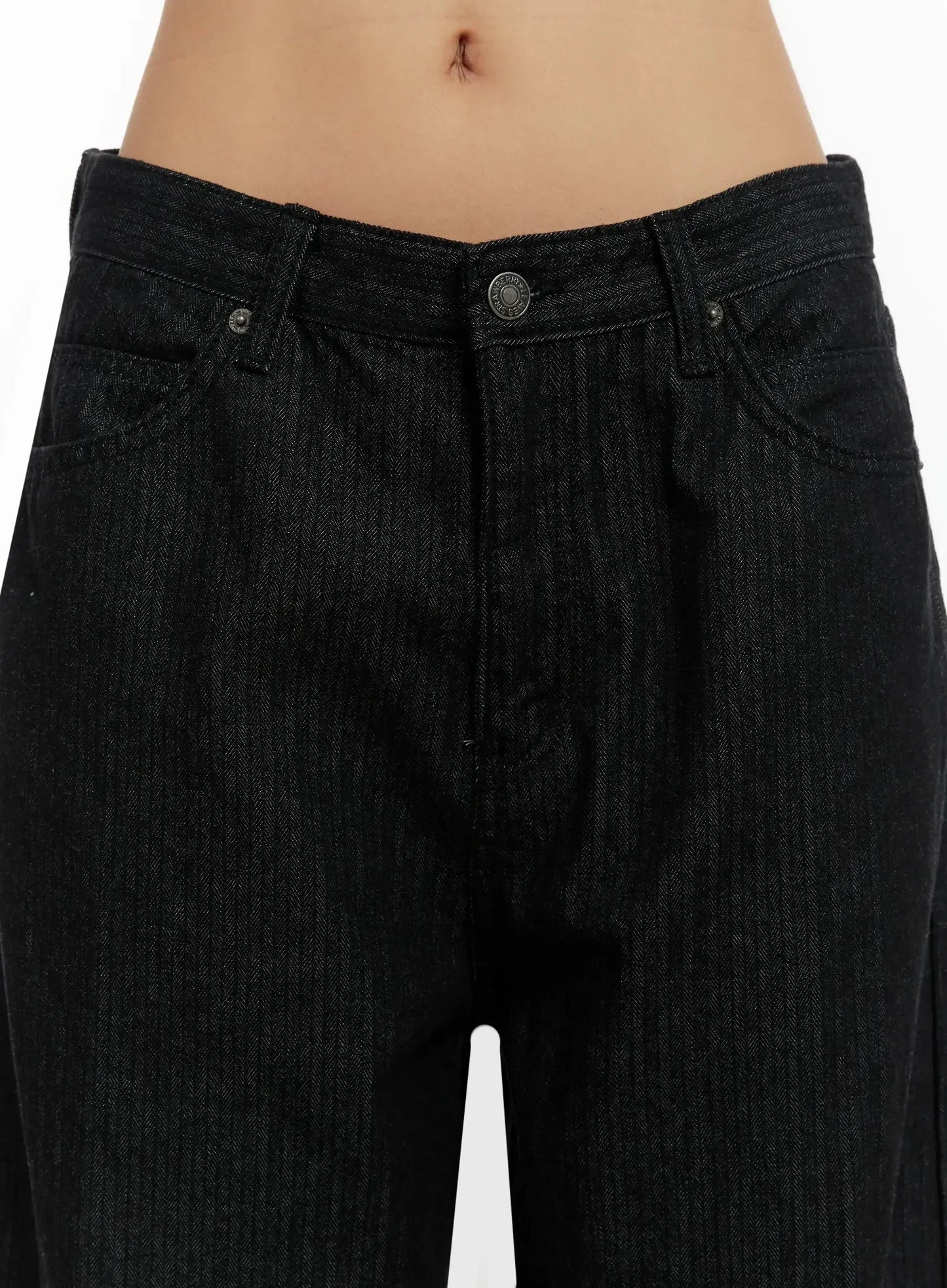 Amyra Baggy Striped Jeans ID525