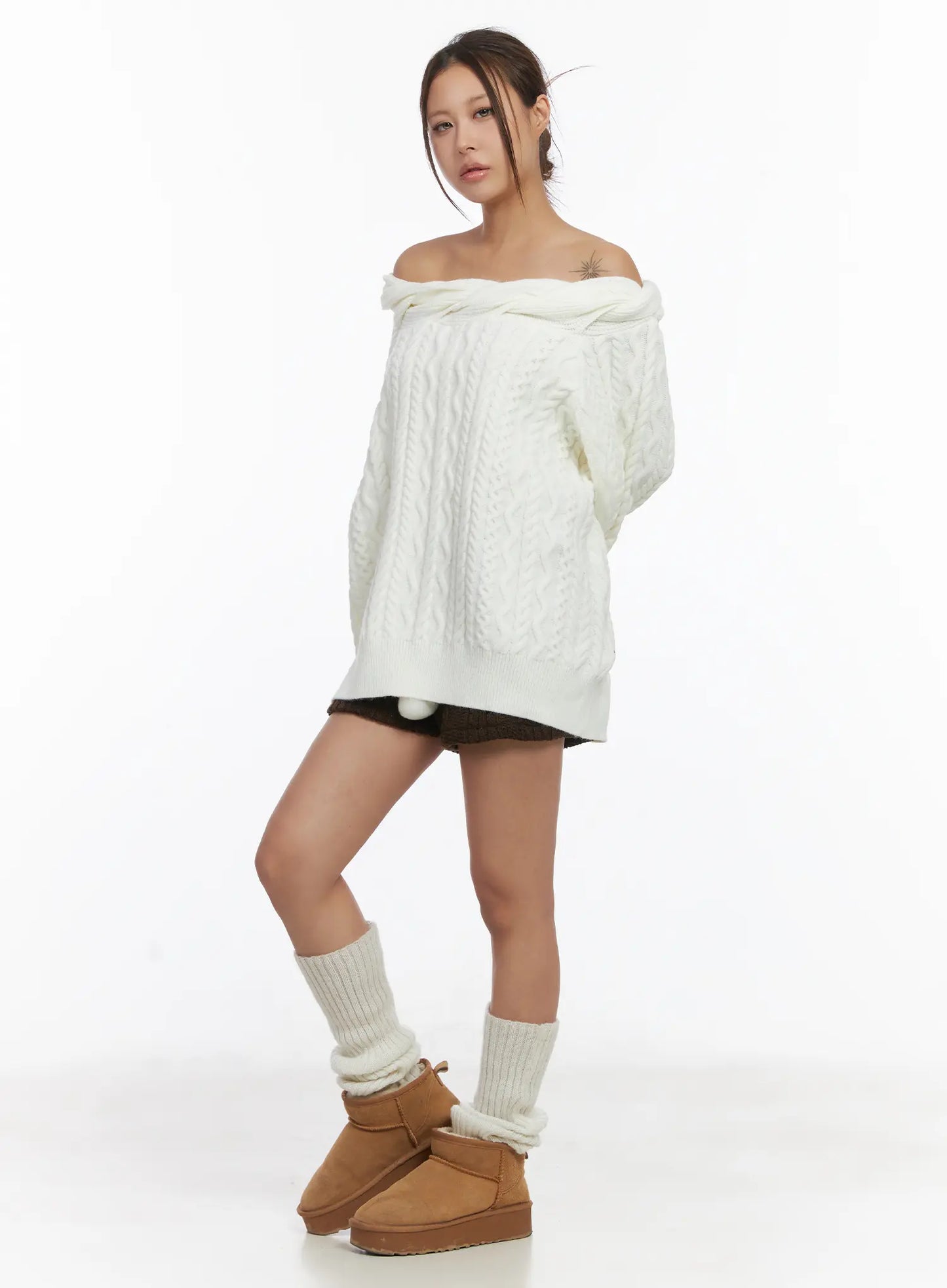 Cable Knit Pom-Pom Shorts CJ512