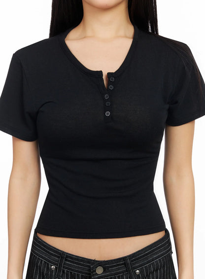 Buttoned Slim Fit T-Shirt CA513