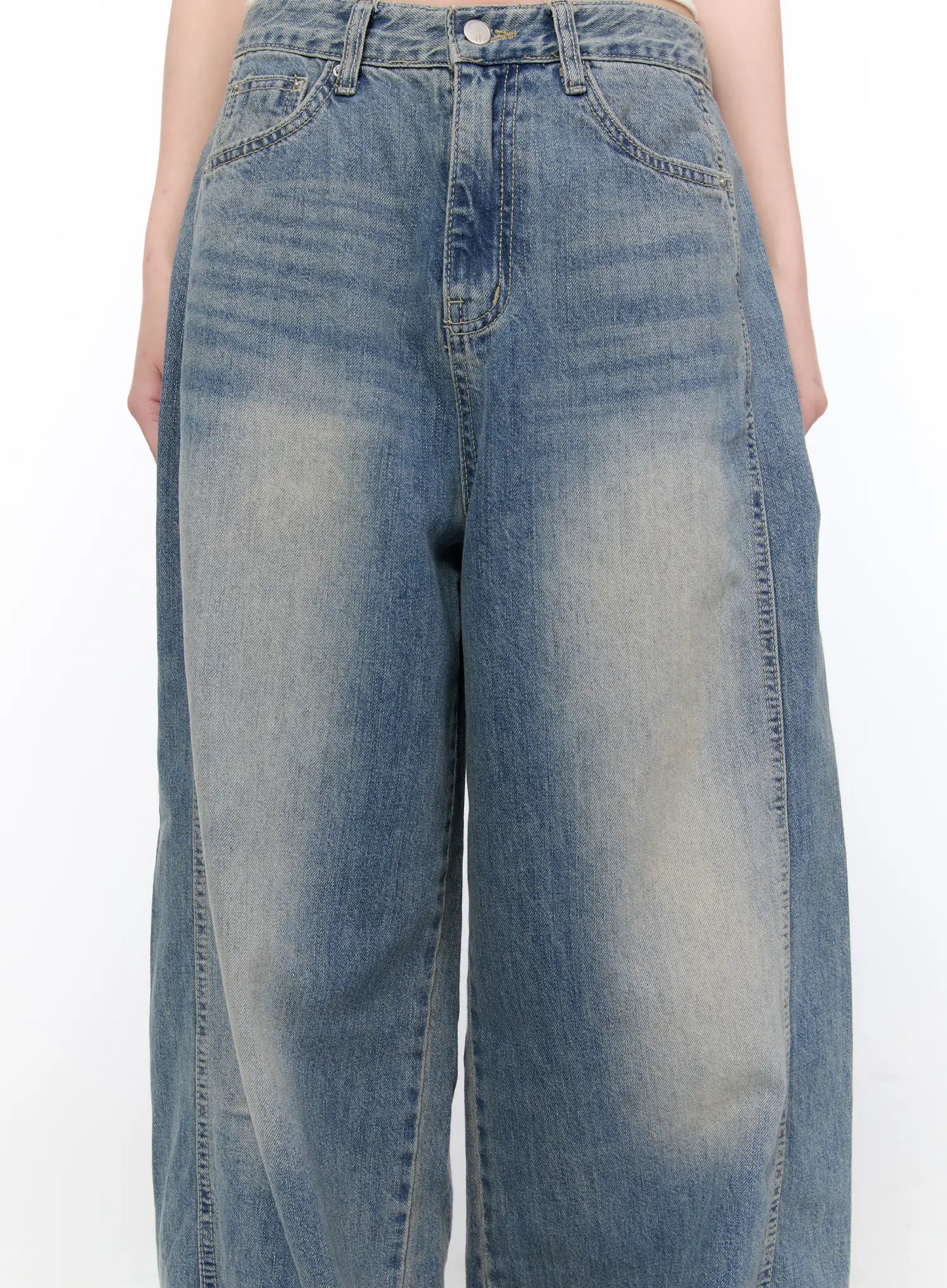 Amoura Wide Leg Washed Jeans CA521