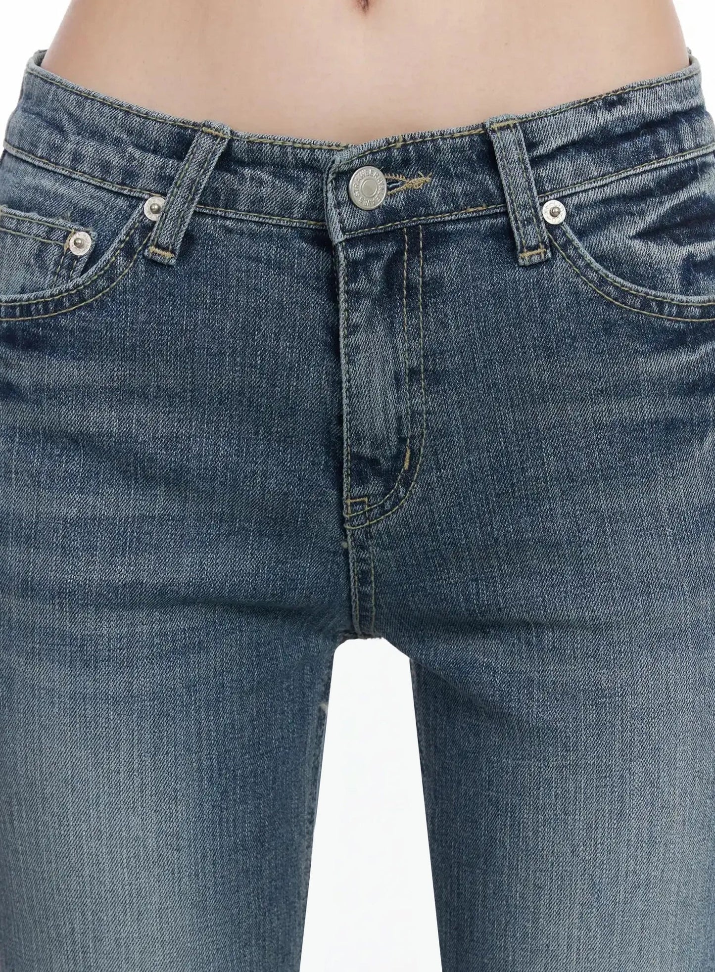 Amaris Low-Rise Bootcut Flared Jeans IM503