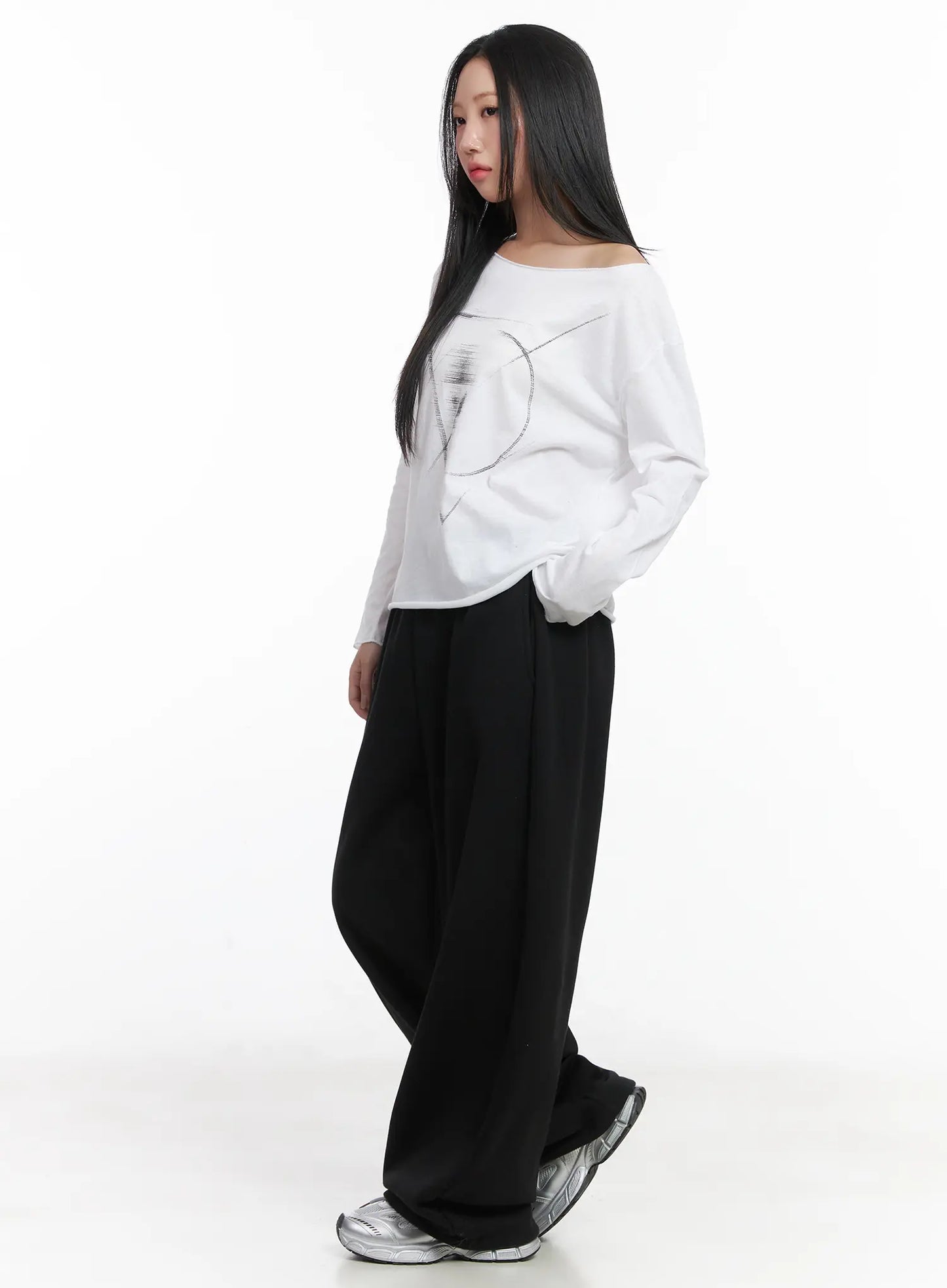 Casual Relaxed Neck Graphic Long Sleeve Tee CD530