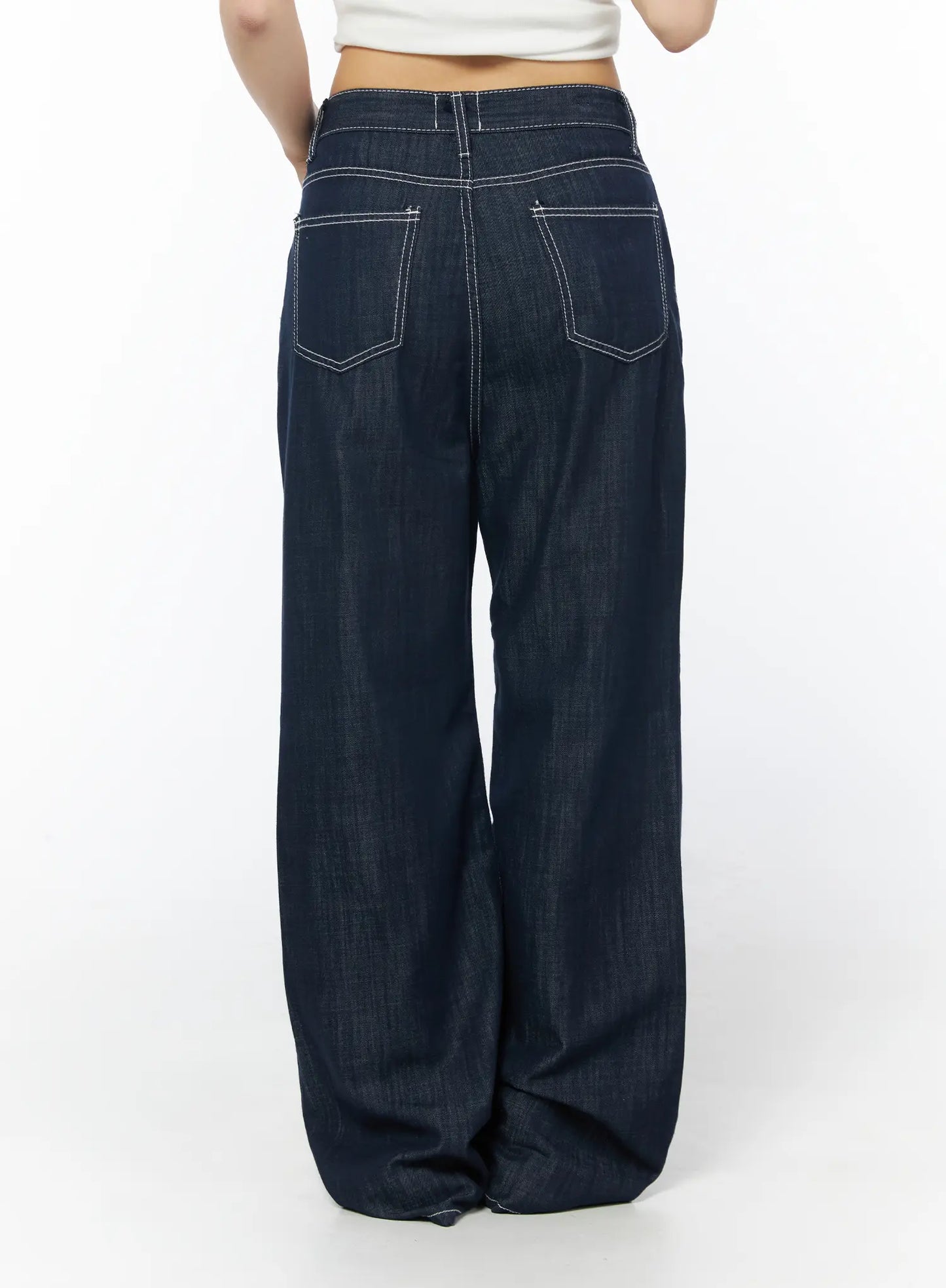 Aeri Non-Fade Relaxed Jeans CD805