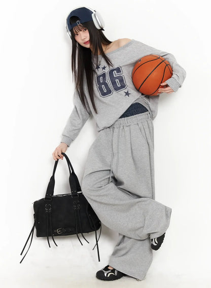 86 Sporty Off-Shoulder Sweatshirt IM530