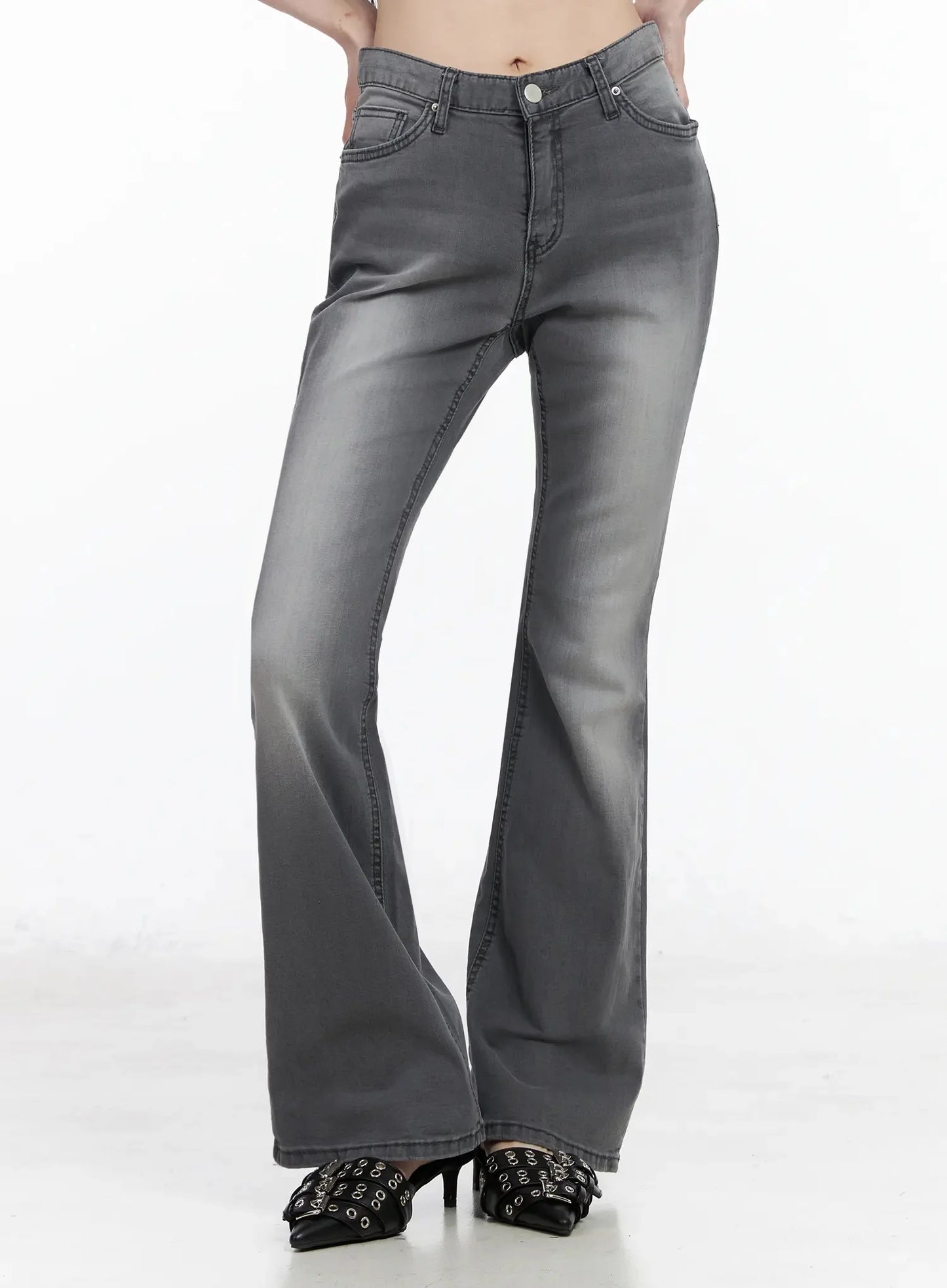 Aiana Slim Fit Bootcut Jeans IY511