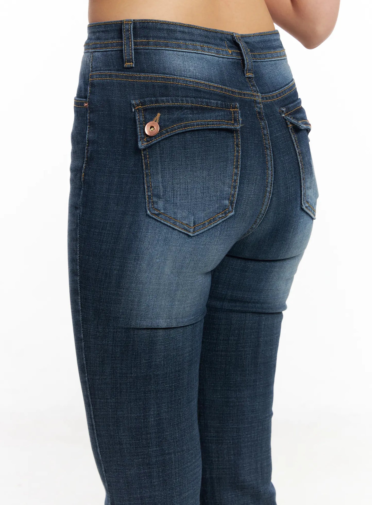 Alayah Vintage Wash Flared Jeans CF506
