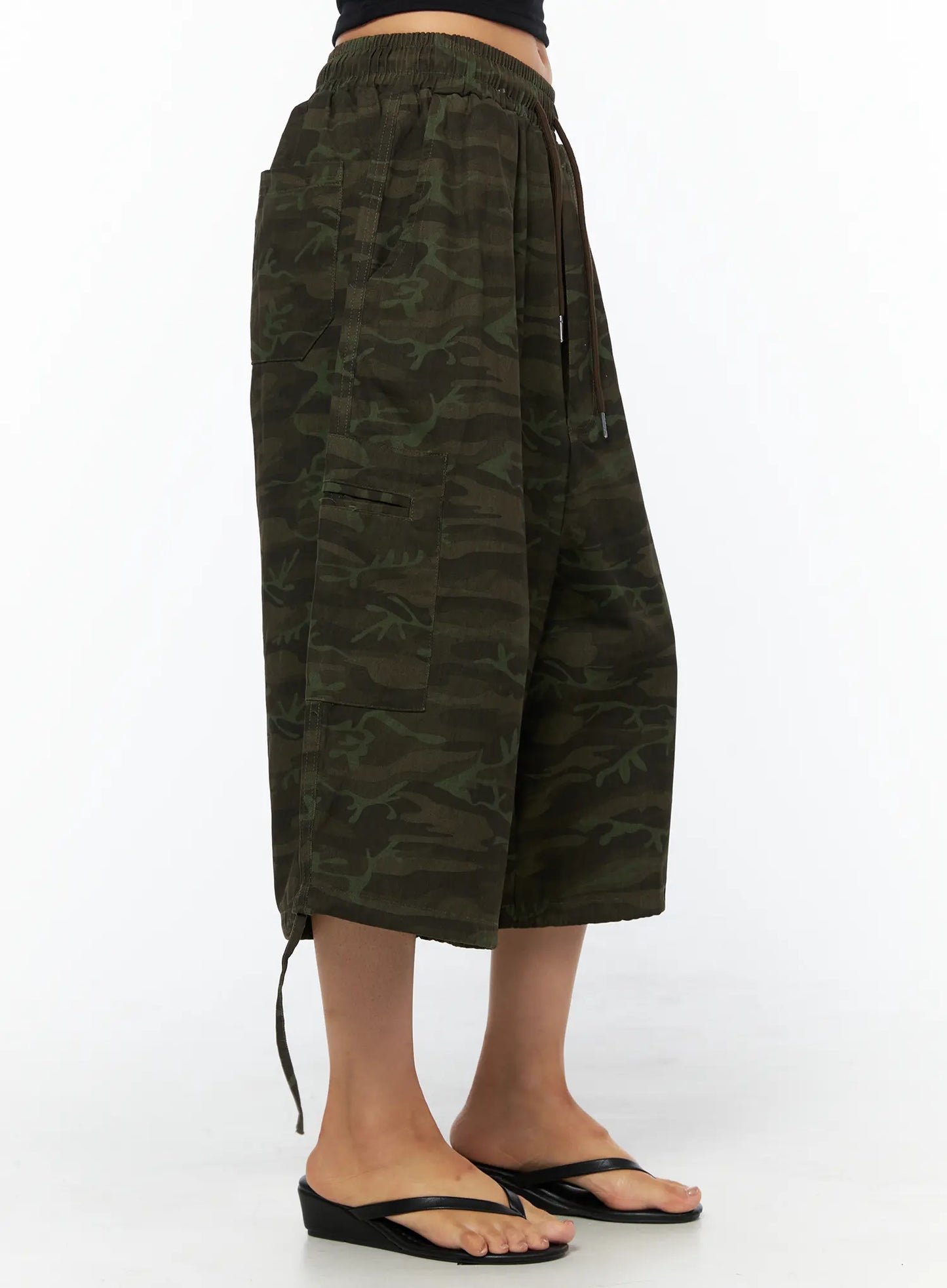 Camouflage Drawstring Wide Shorts CU517