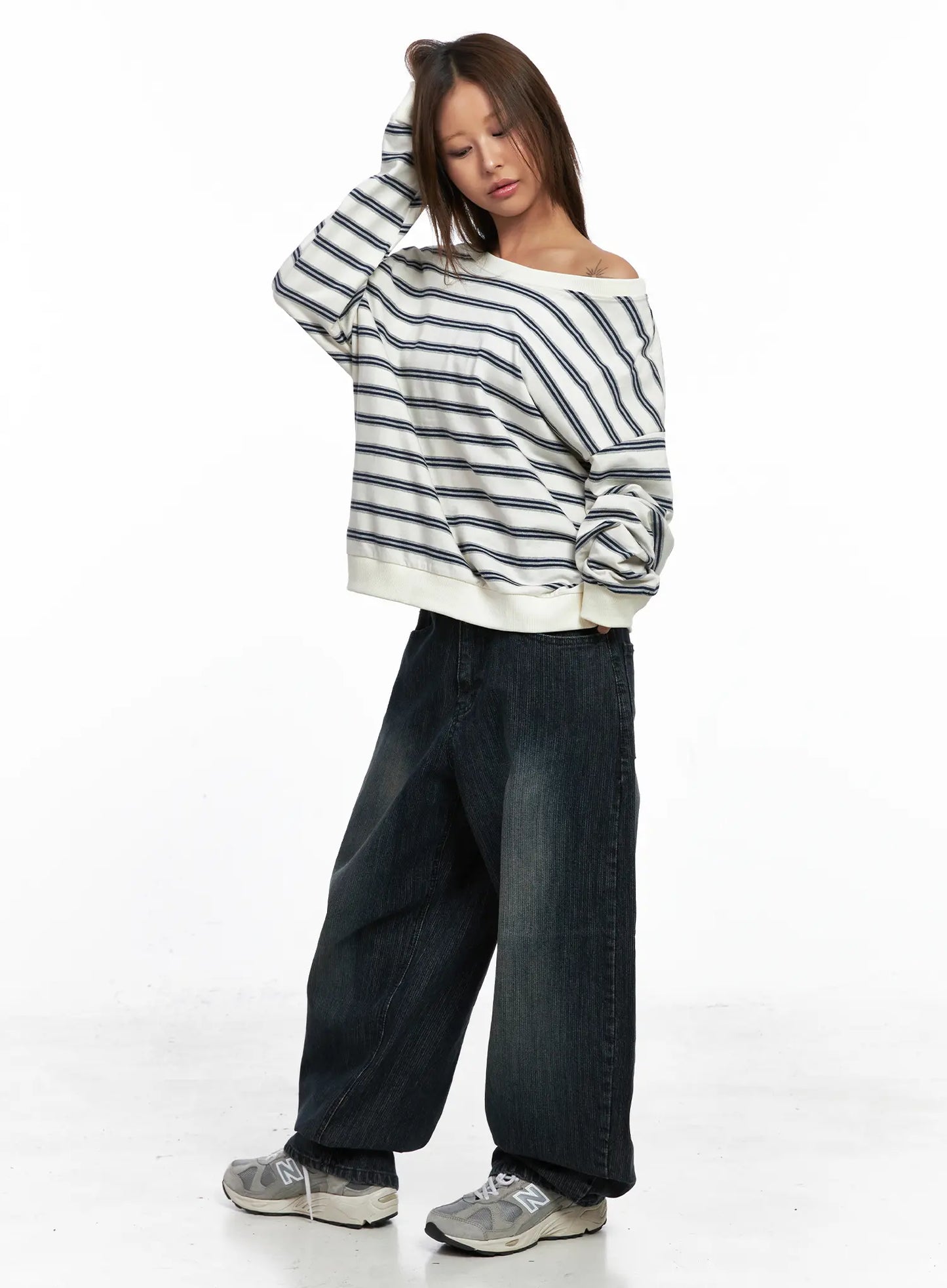 Aspyn Wide-Leg Washed Corduroy Jeans CO510