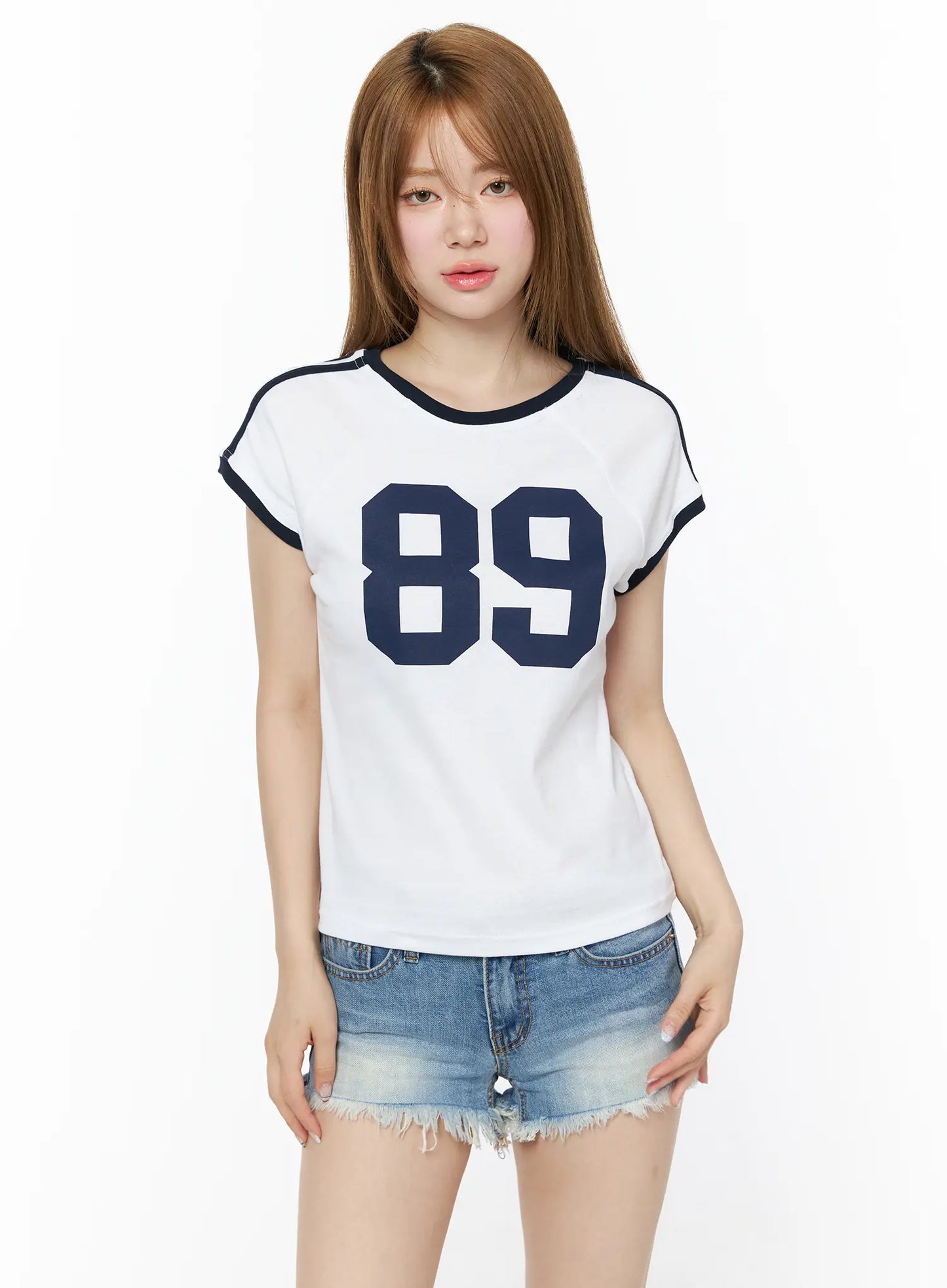 89 Graphic Raglan Short Sleeve Top CU511