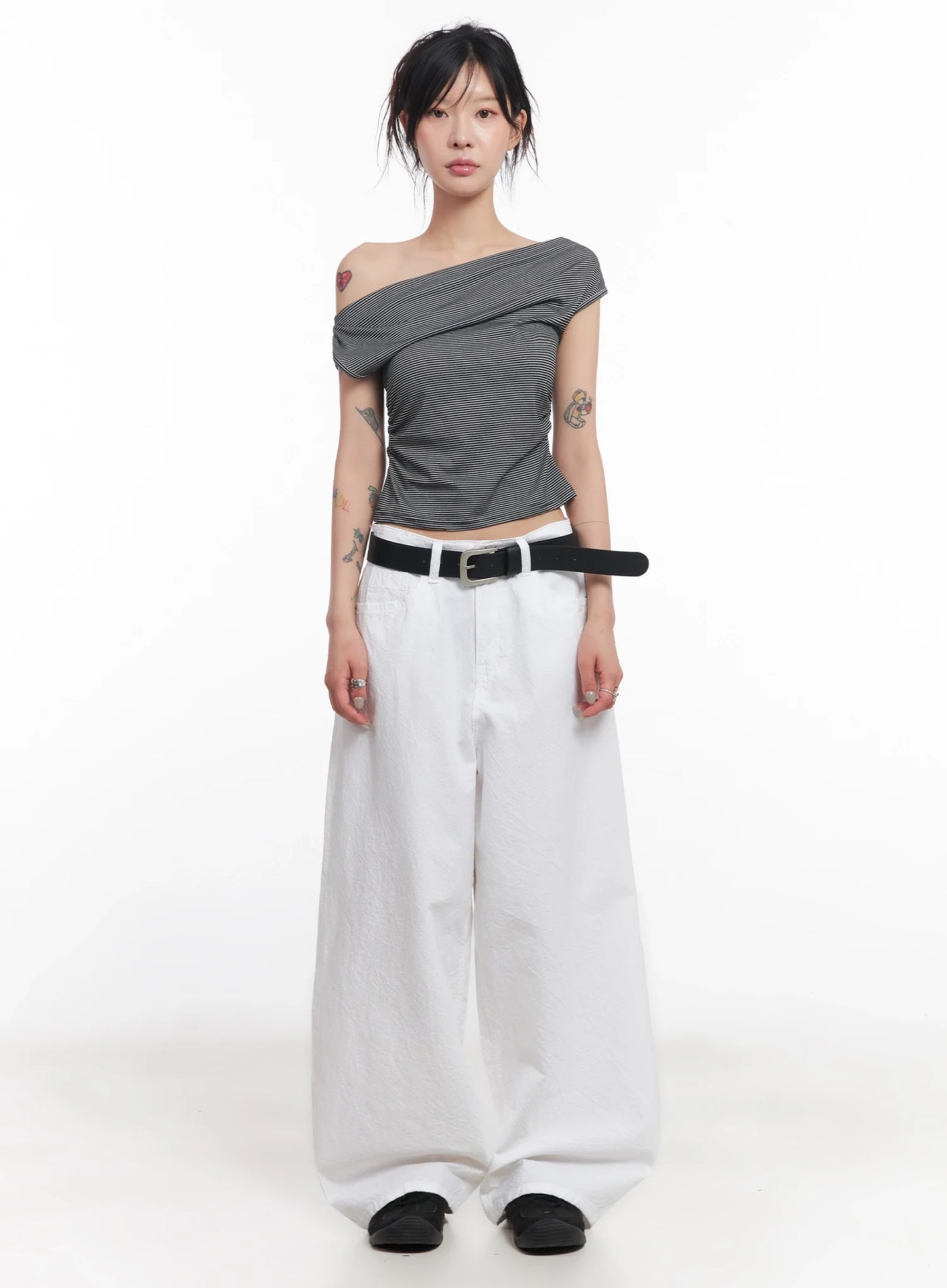Chic Off-Shoulder Striped Tee IC503