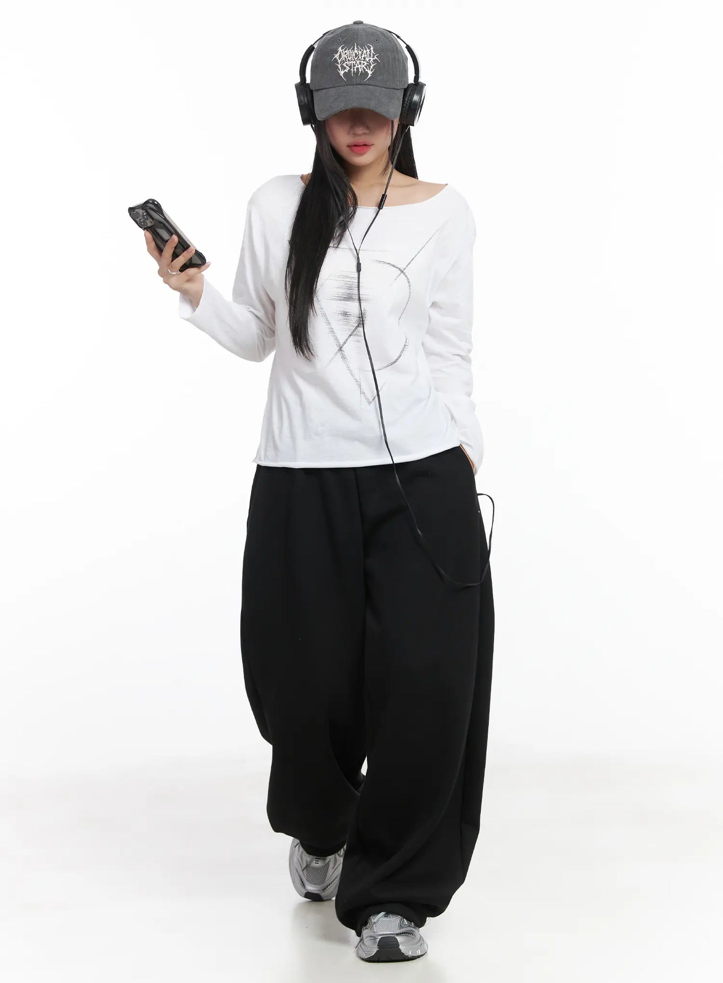 Casual Relaxed Neck Graphic Long Sleeve Tee CD530