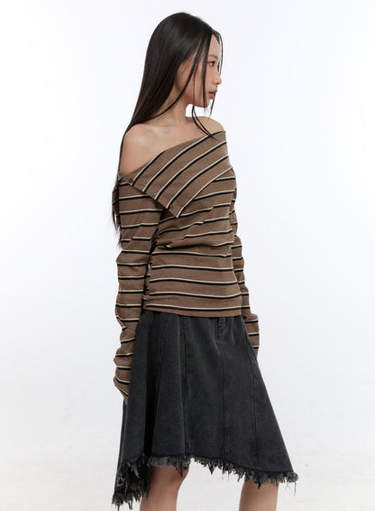 Buttoned Off-Shoulder Stripe Tee CN401
