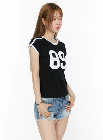 89 Graphic Raglan Short Sleeve Top CU511