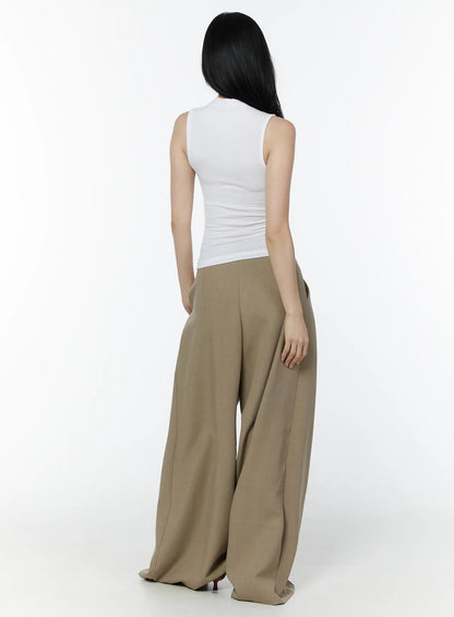 Classic Wide-Fit Pleated Pants IU503
