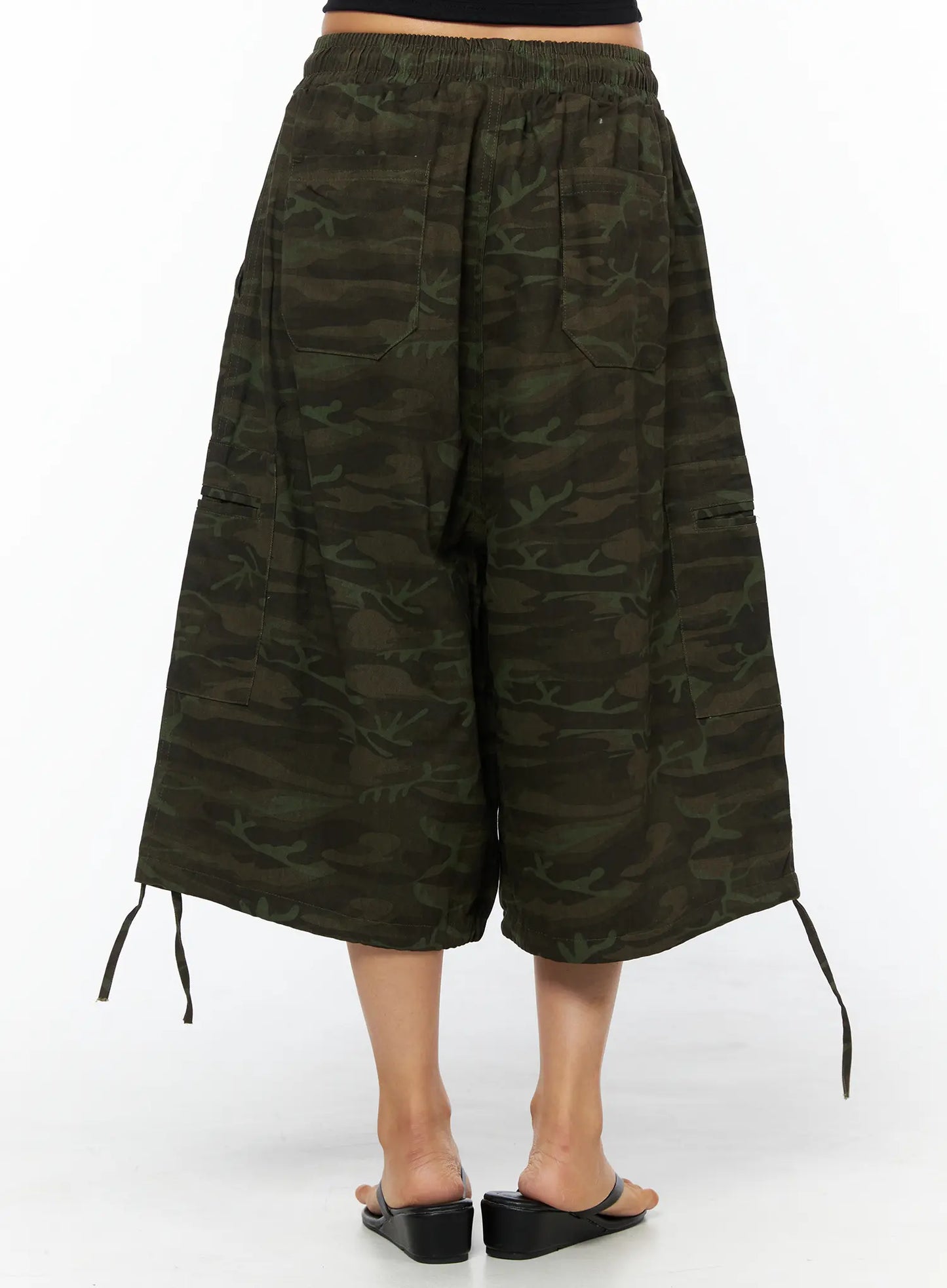Camouflage Drawstring Wide Shorts CU517