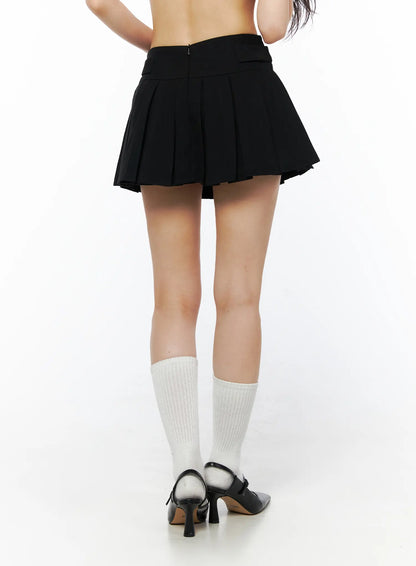 Buttoned Pleated Mini Skirt CU511