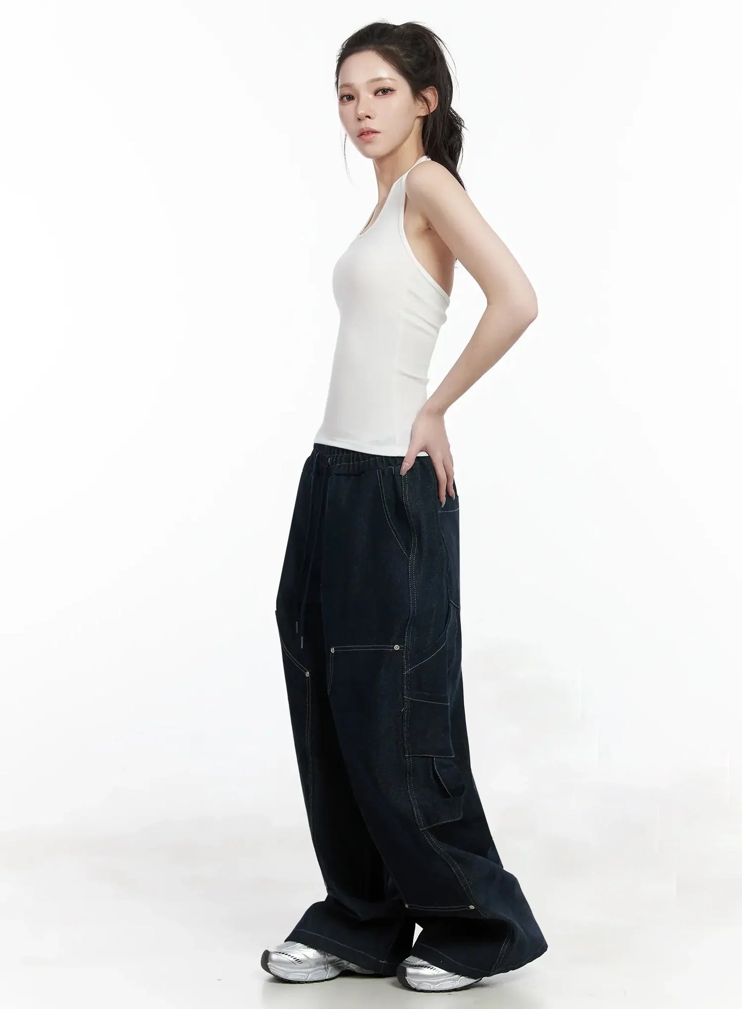 Ashlyn Carpenter Wide-Leg Jeans IJ528
