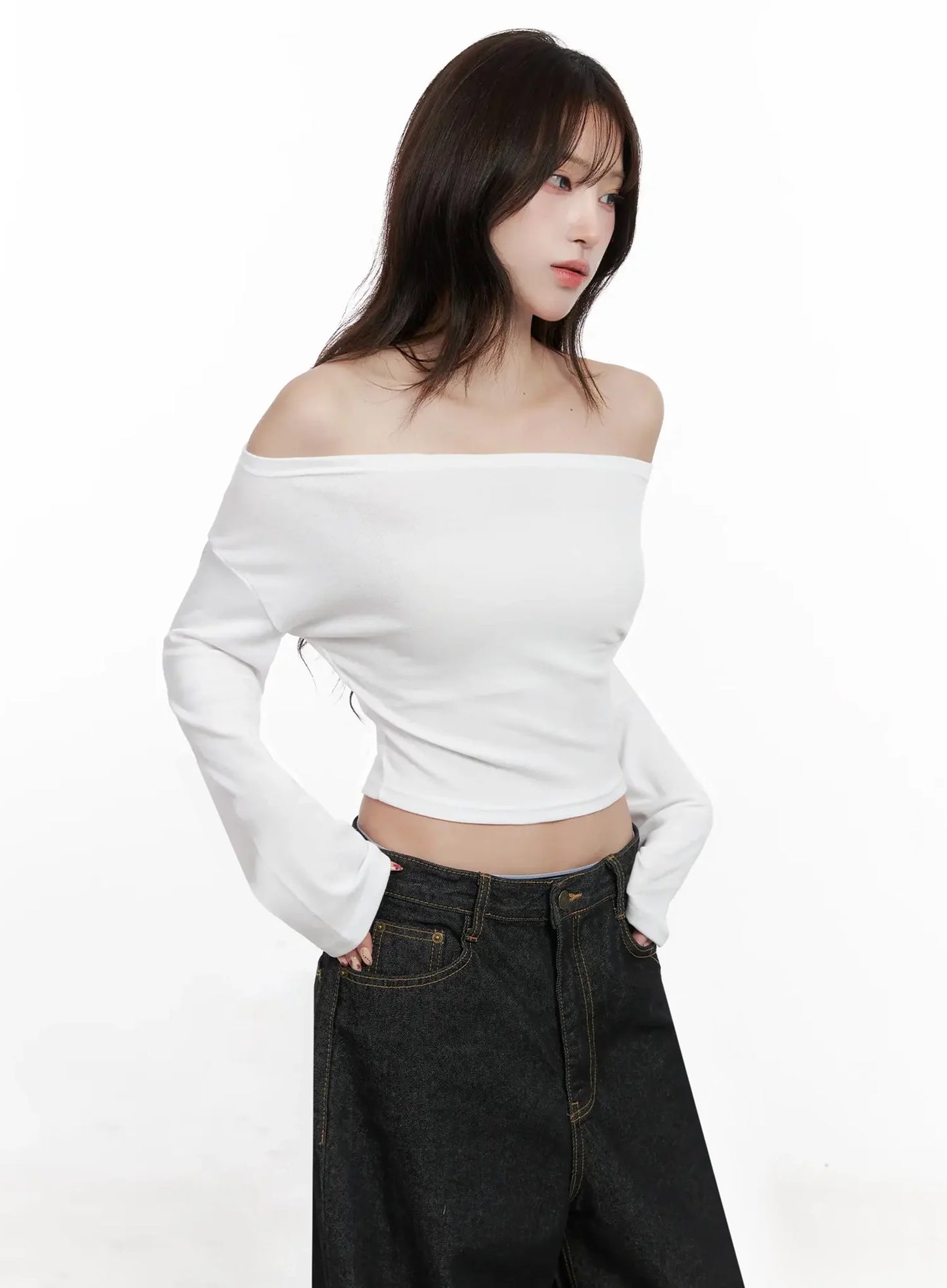 Chic Off-Shoulder Cropped Tee IN514
