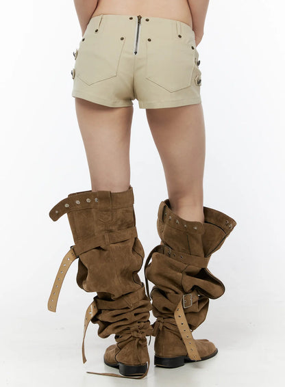 Buttoned Buckle Detail Shorts IU515