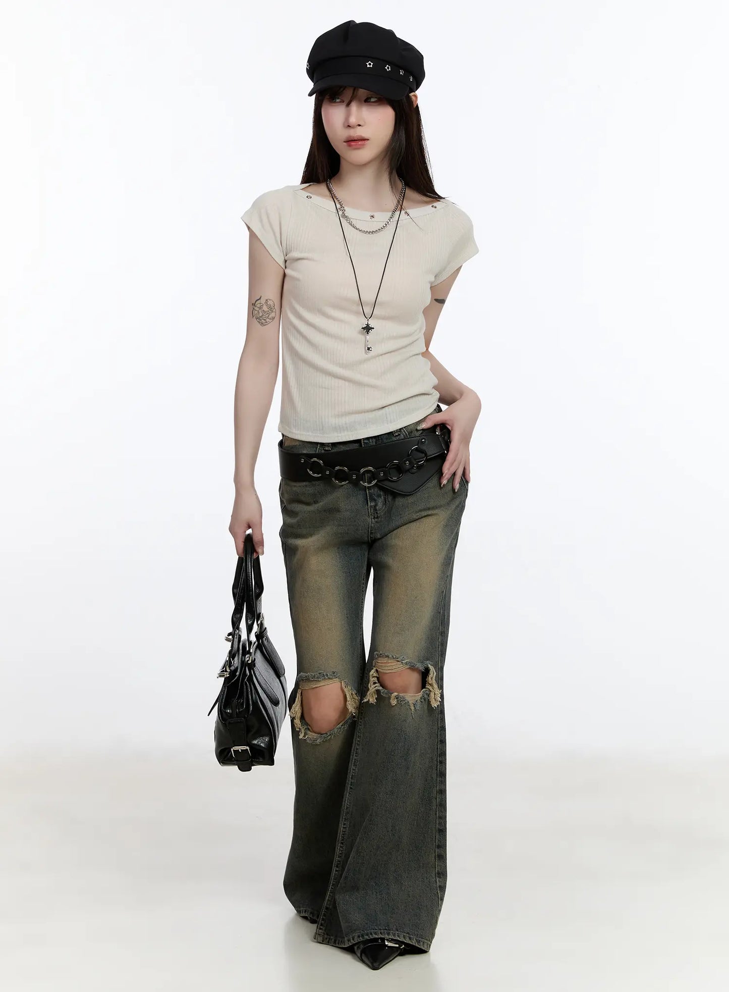 Andie Distressed Bootcut Jeans CA503