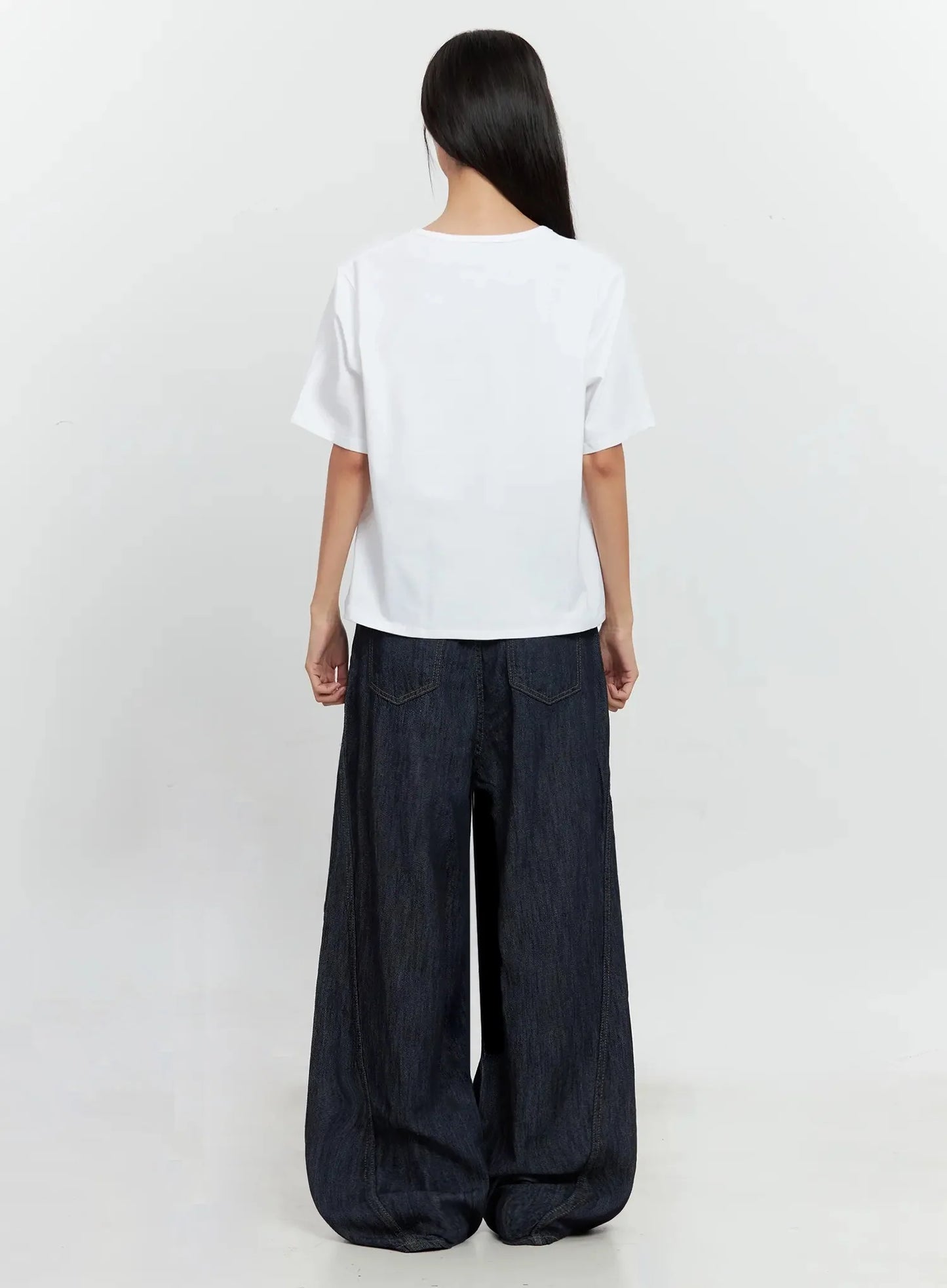 Basic U-Neck T-Shirt IL528