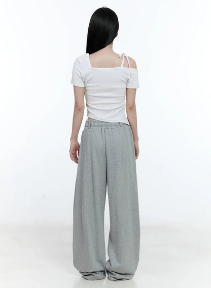 Asymmetric Off-Shoulder Tee CG501