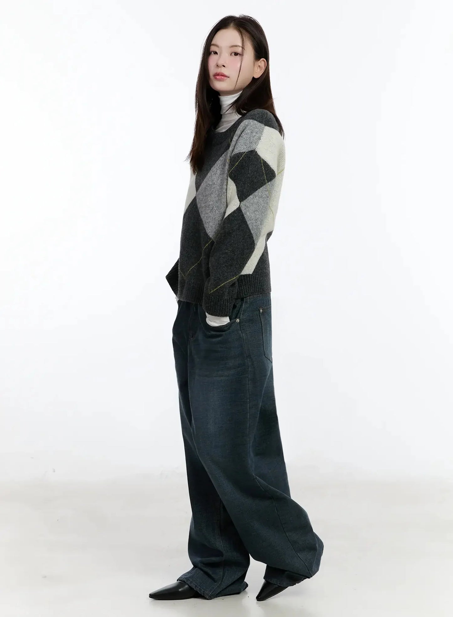 Argyle Pattern Knit Sweater ID526