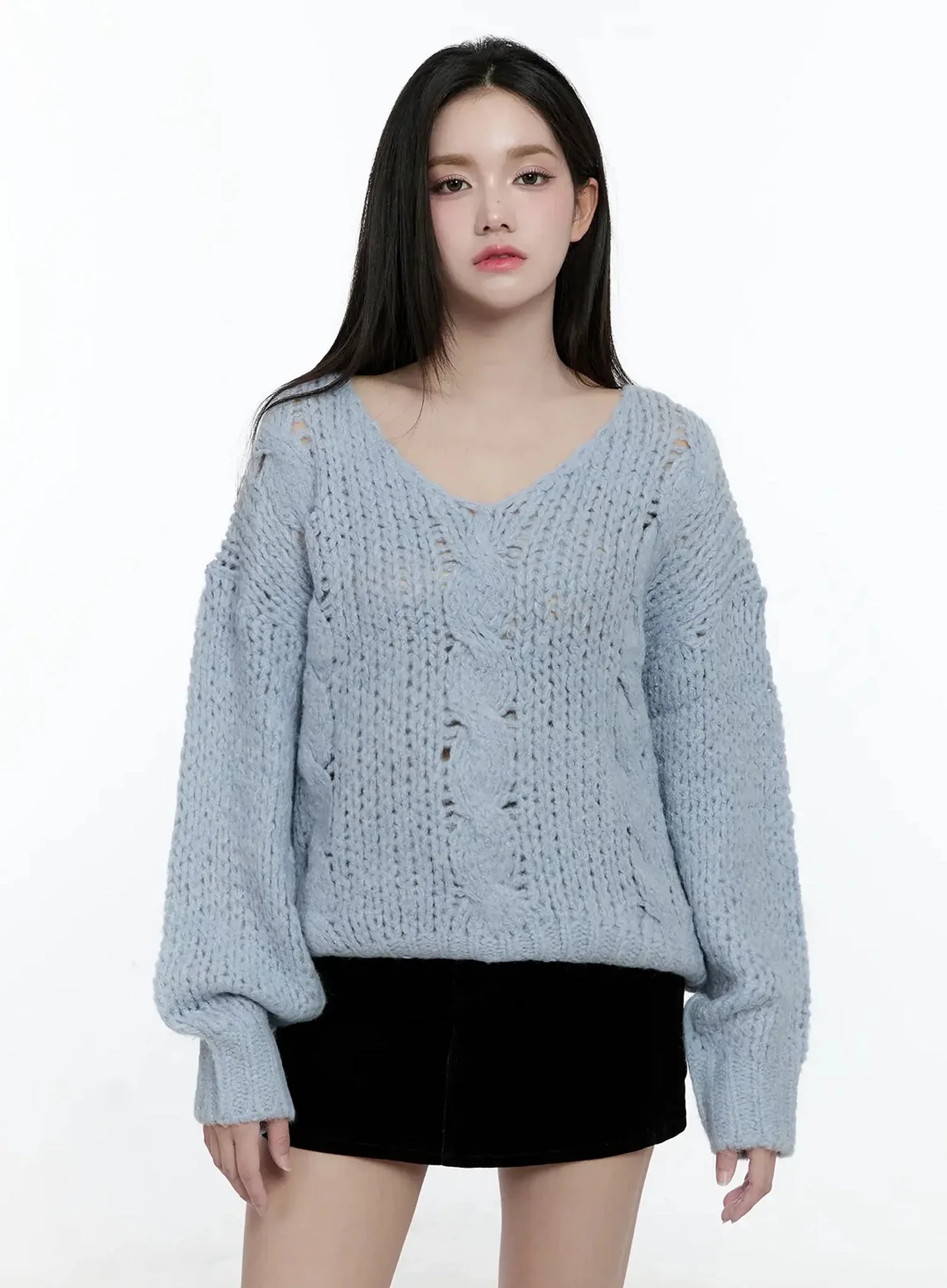 Chunky Cable Knit V-Neck Sweater IO527