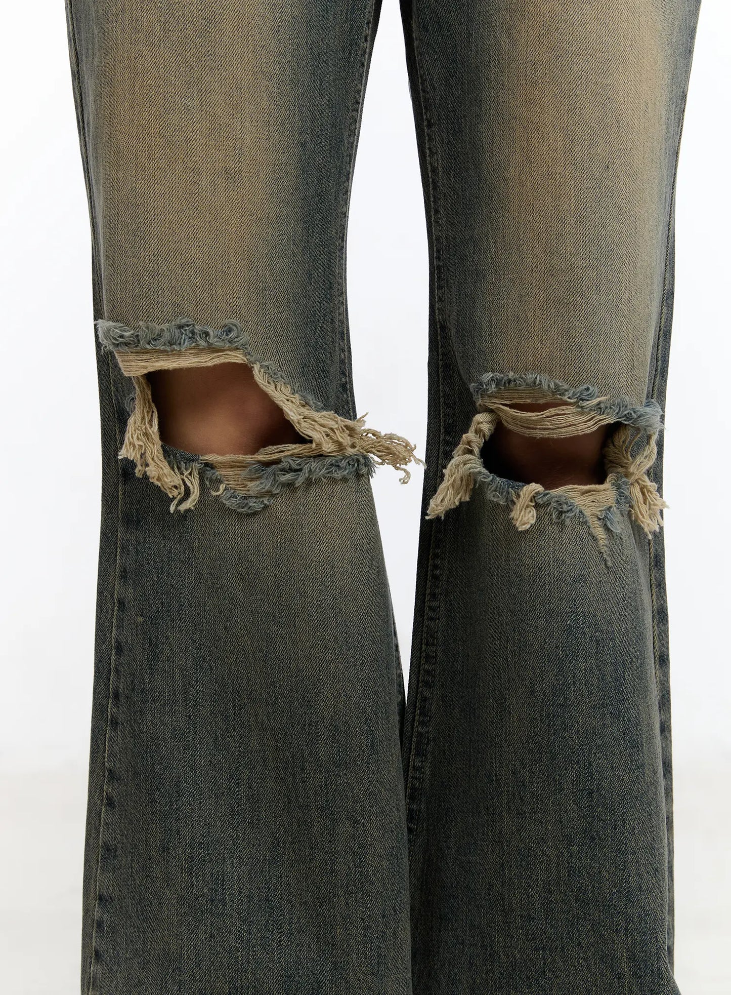 Andie Distressed Bootcut Jeans CA503