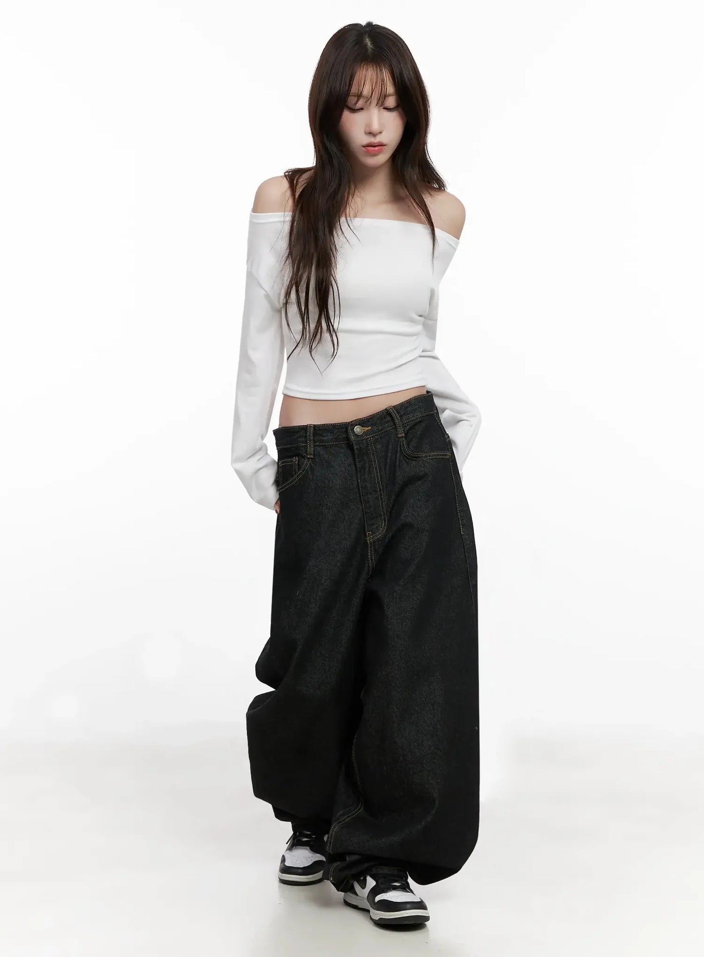 Chic Off-Shoulder Cropped Tee IN514