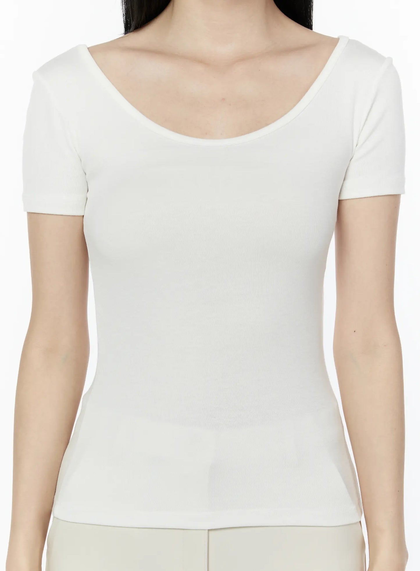 Basic Slim Fit Round Neck Tee IU503
