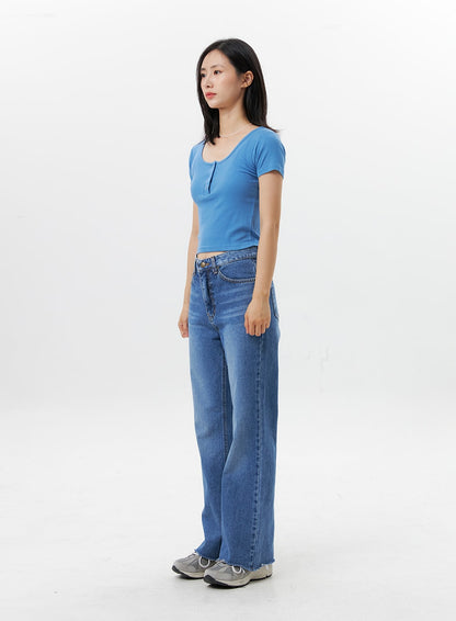 Buttoned U-Neck Crop Tee OG318