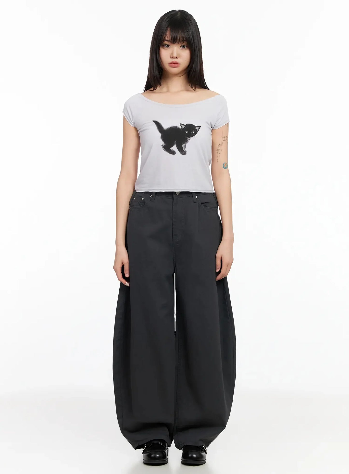 Cat Graphic Off-Shoulder Crop Top IA523